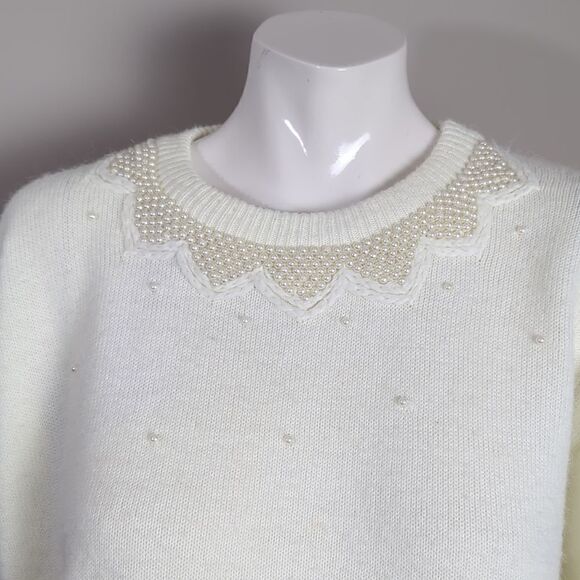 Vintage cream crew neck knit sweater with pearl embellishments. - Picture 3 of 7